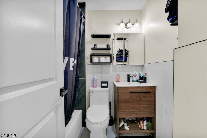 34 Arverne Terrace Irvington NJ 07111