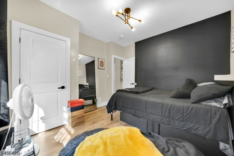 34 Arverne Terrace Irvington NJ 07111