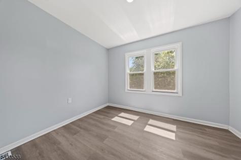 134 Dewey Street Newark NJ 07112