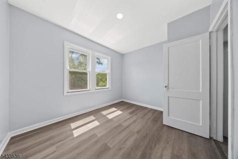 134 Dewey Street Newark NJ 07112