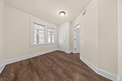 134 Dewey Street Newark NJ 07112