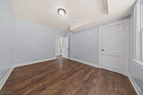 134 Dewey Street Newark NJ 07112