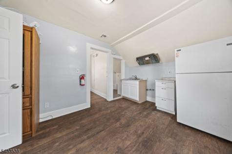 134 Dewey Street Newark NJ 07112