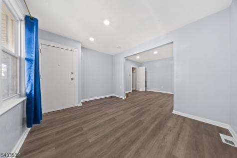 134 Dewey Street Newark NJ 07112