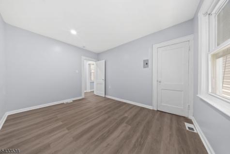 134 Dewey Street Newark NJ 07112