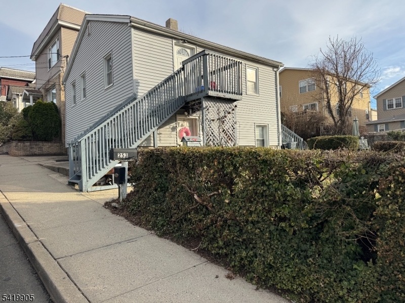 253 Crystal Street North Arlington NJ 07031