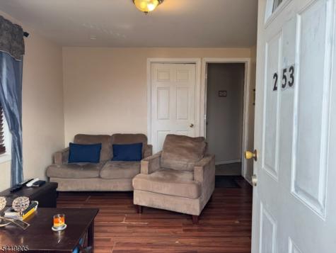 253 Crystal Street North Arlington NJ 07031