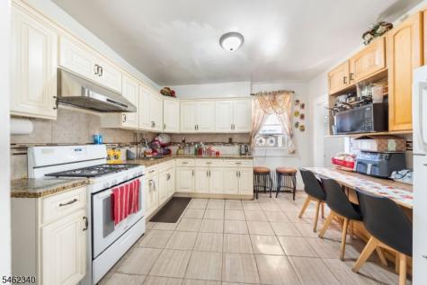 324 Chilton Street Elizabeth NJ 07208