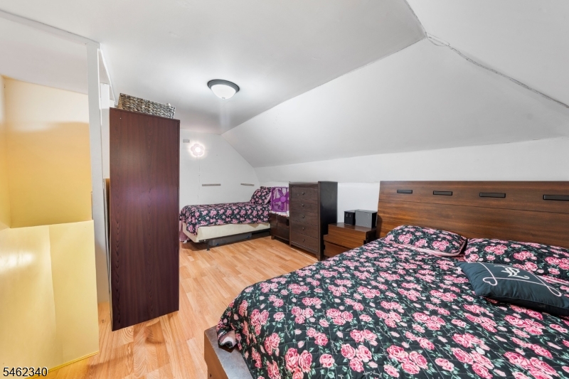 324 Chilton Street Elizabeth NJ 07208