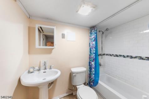 324 Chilton Street Elizabeth NJ 07208