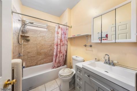 324 Chilton Street Elizabeth NJ 07208