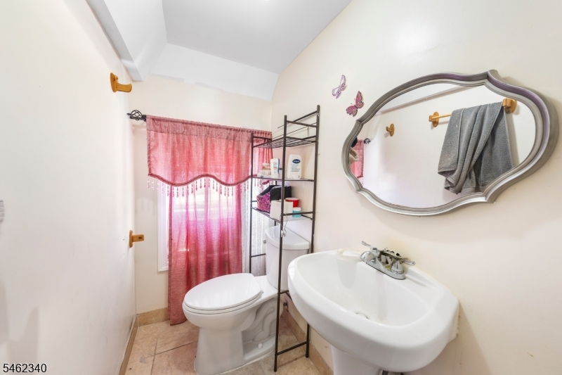 324 Chilton Street Elizabeth NJ 07208