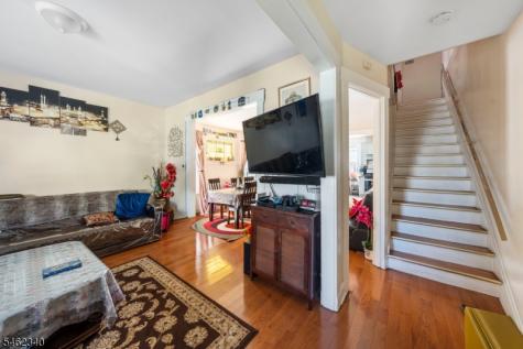 324 Chilton Street Elizabeth NJ 07208