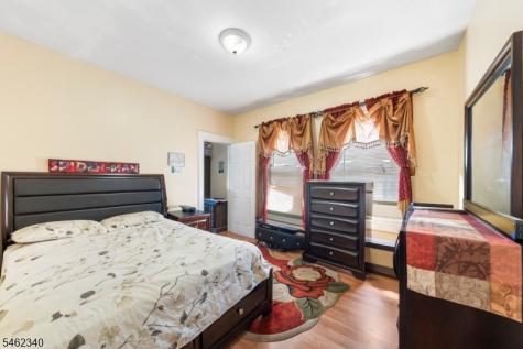 324 Chilton Street Elizabeth NJ 07208