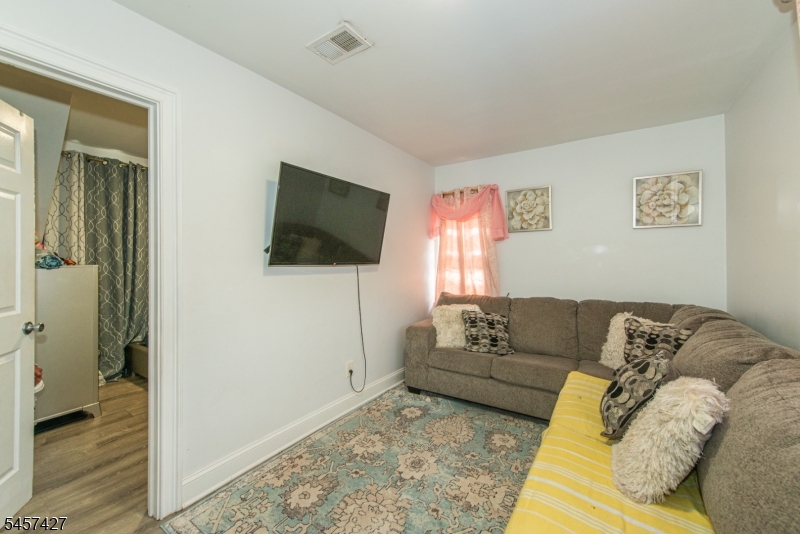 9 Wheeler Street Montclair NJ 07042