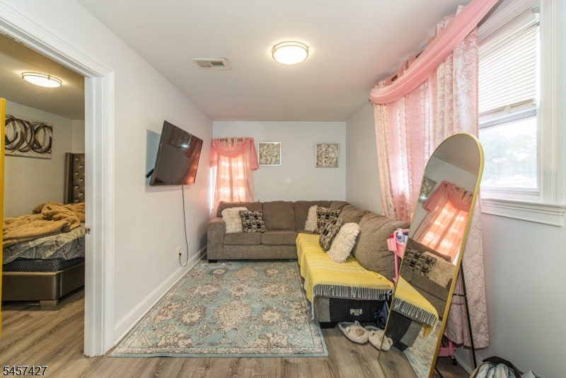 9 Wheeler Street Montclair NJ 07042