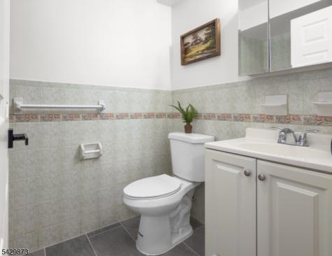 148 N Munn Avenue East Orange NJ 07017