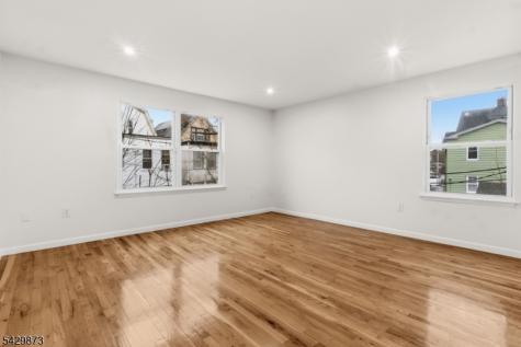 148 N Munn Avenue East Orange NJ 07017