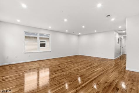 148 N Munn Avenue East Orange NJ 07017