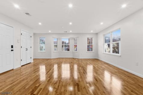 148 N Munn Avenue East Orange NJ 07017