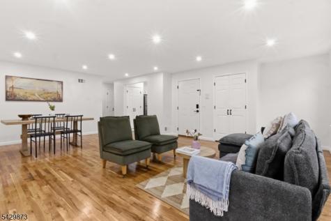148 N Munn Avenue East Orange NJ 07017