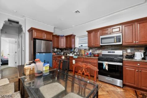 174 Littleton Avenue Newark NJ 07103