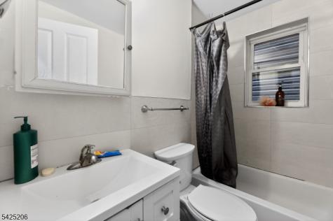 174 Littleton Avenue Newark NJ 07103
