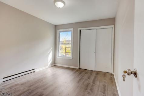 186 Park Street East Orange NJ 07017