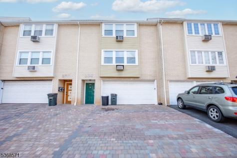 186 Park Street East Orange NJ 07017