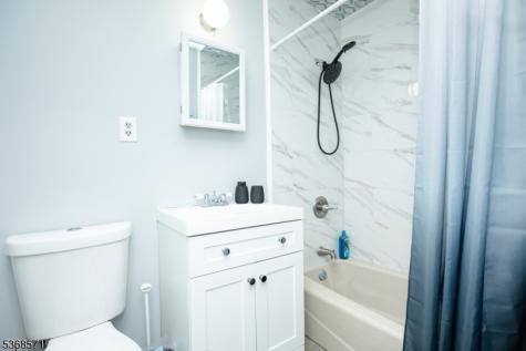 186 Park Street East Orange NJ 07017