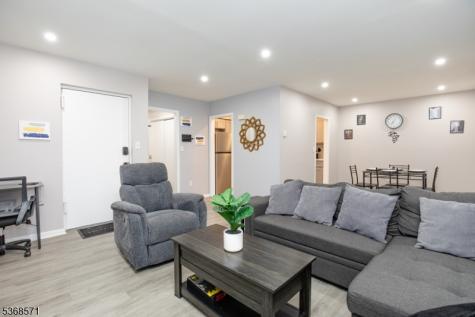 186 Park Street East Orange NJ 07017