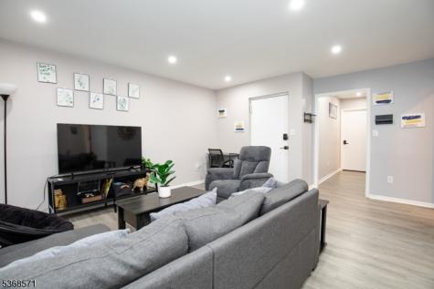 186 Park Street East Orange NJ 07017