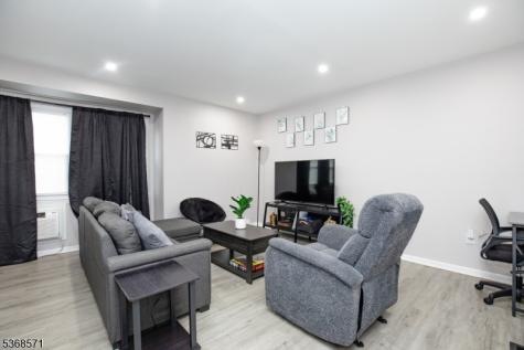 186 Park Street East Orange NJ 07017