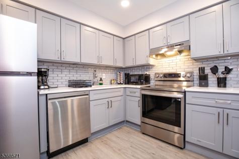 186 Park Street East Orange NJ 07017