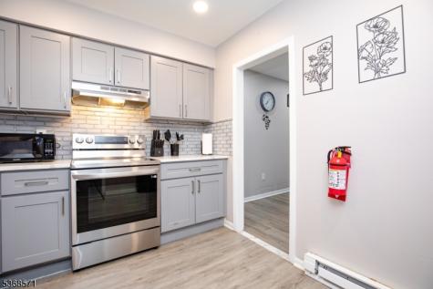 186 Park Street East Orange NJ 07017