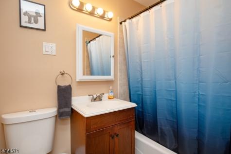 186 Park Street East Orange NJ 07017