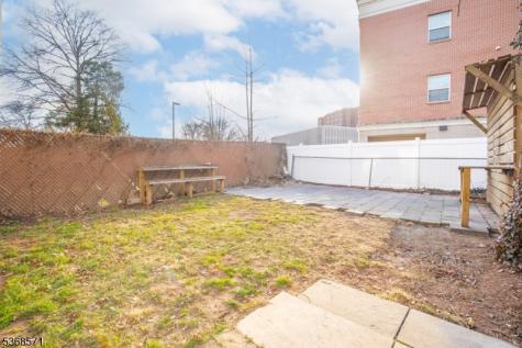 186 Park Street East Orange NJ 07017