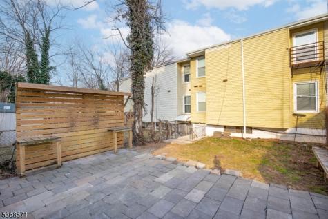 186 Park Street East Orange NJ 07017