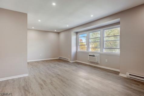 186 Park Street East Orange NJ 07017