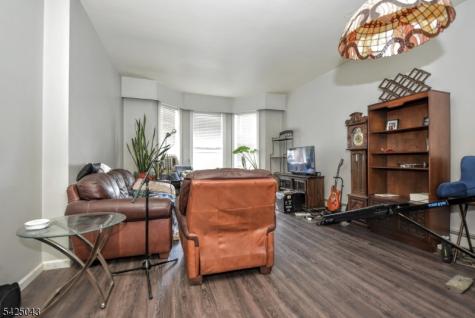 557 Hudson Avenue Weehawken NJ 07086