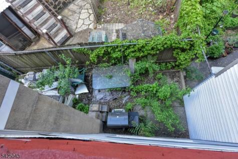 557 Hudson Avenue Weehawken NJ 07086
