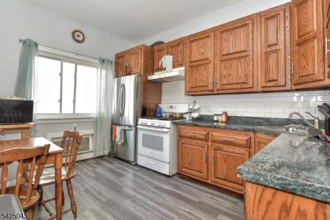 557 Hudson Avenue Weehawken NJ 07086