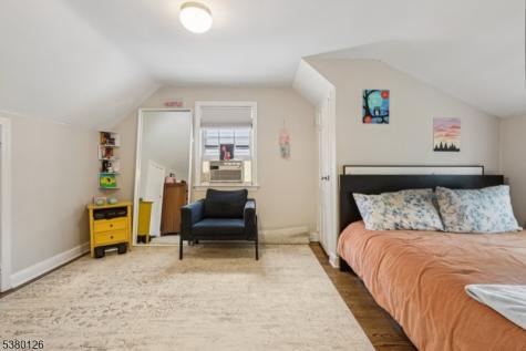 182 Woodland Avenue Verona NJ 07044