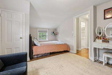 182 Woodland Avenue Verona NJ 07044