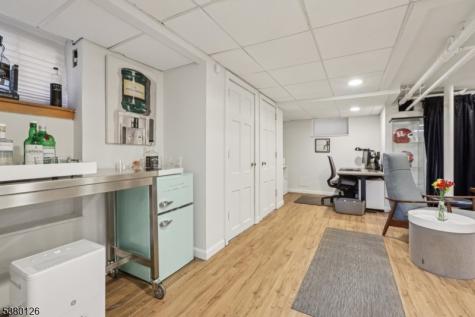 182 Woodland Avenue Verona NJ 07044