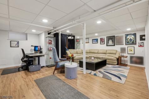 182 Woodland Avenue Verona NJ 07044