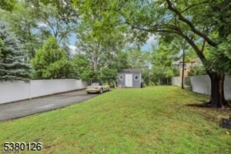 182 Woodland Avenue Verona NJ 07044