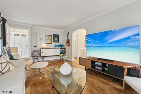 182 Woodland Avenue Verona NJ 07044