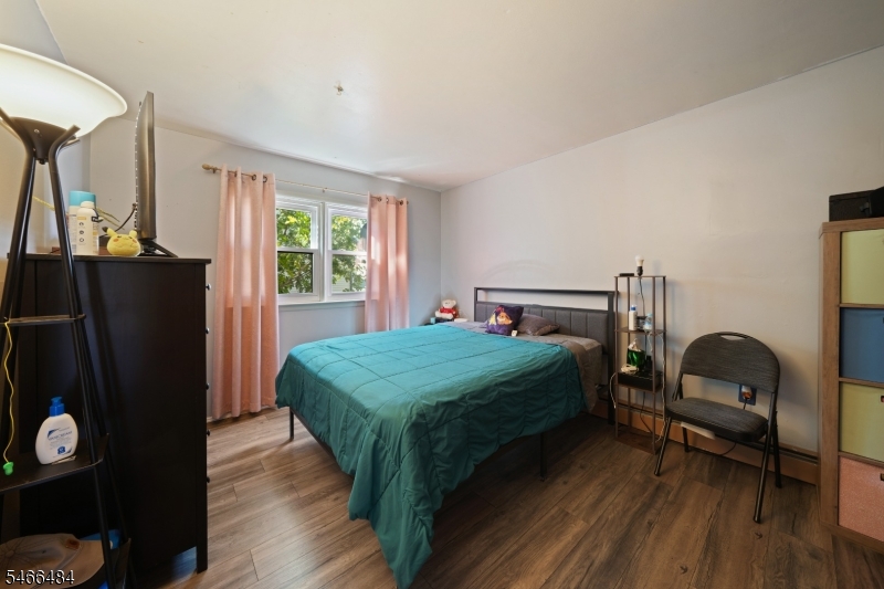 565 61ST Street West New York NJ 07093