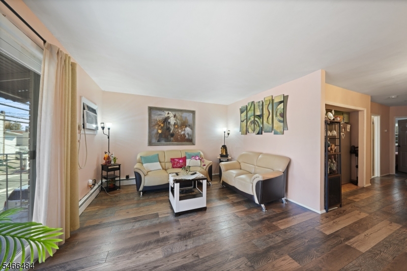 565 61ST Street West New York NJ 07093
